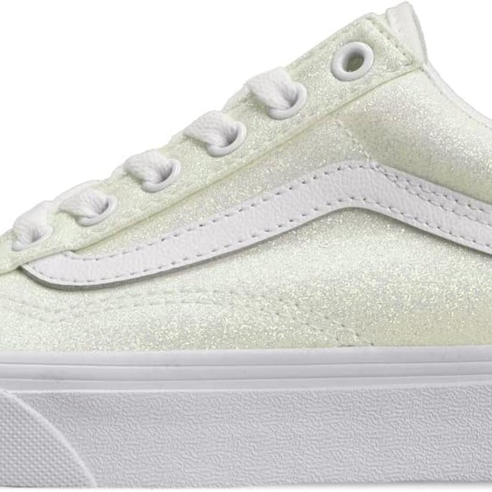 Vans women's Old Skool Sneaker, (UV Glitter) Pink/True White, Size 5.5
